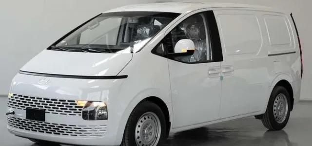 هيونداي ستاريا بضاعة 2026